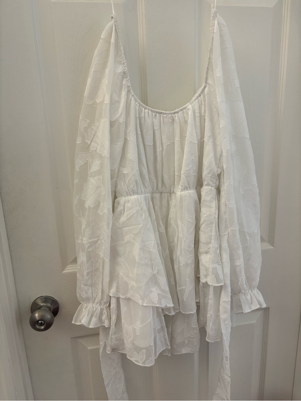 White romper - Picture 2 of 2